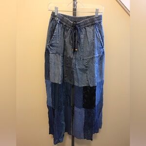 YOUNG THREADS NWT Pants Denim Blue Pattern drawstring Size Medium